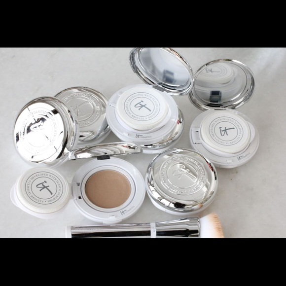 it cosmetics Makeup It Cosmetics Confidence In A Compact Foundation